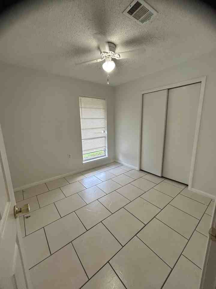 1010 Shirley Dr #NA - Photo 5 of 8
