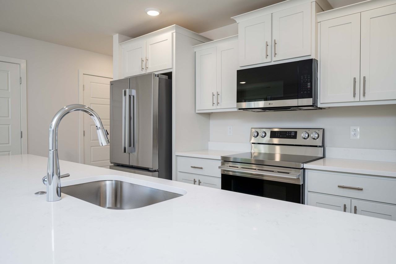 105 Mountaindale Dr #103 - Photo 3 of 14