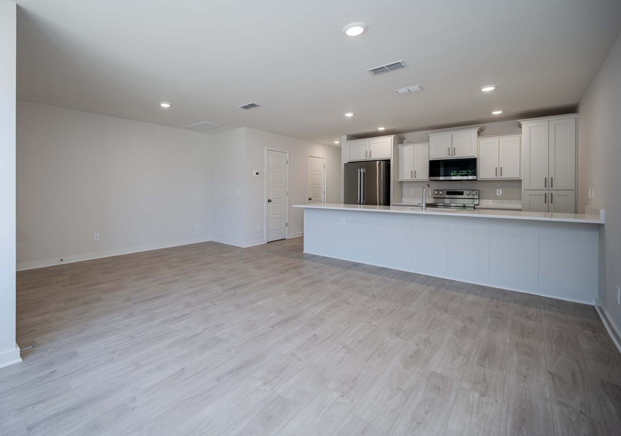 105 Mountaindale Dr #103 - Photo 4 of 14