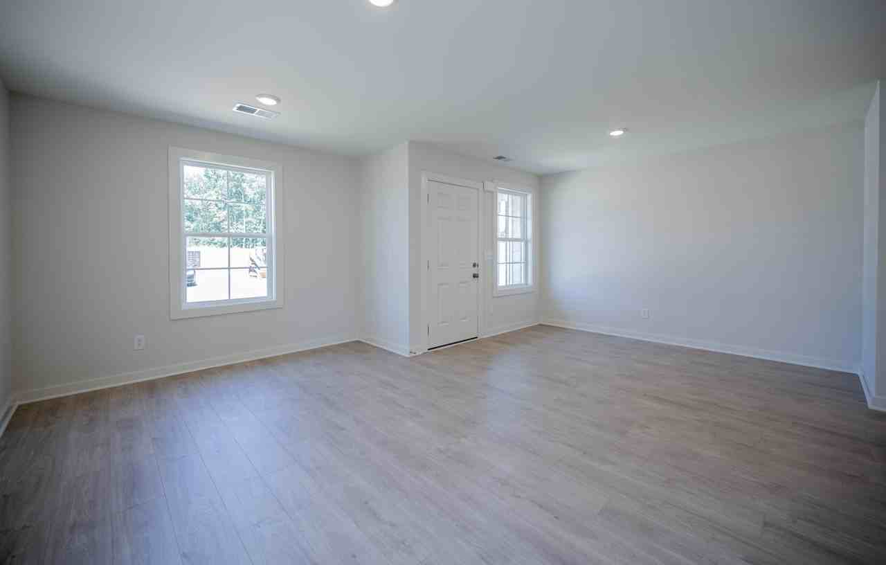 105 Mountaindale Dr #103 - Photo 6 of 14
