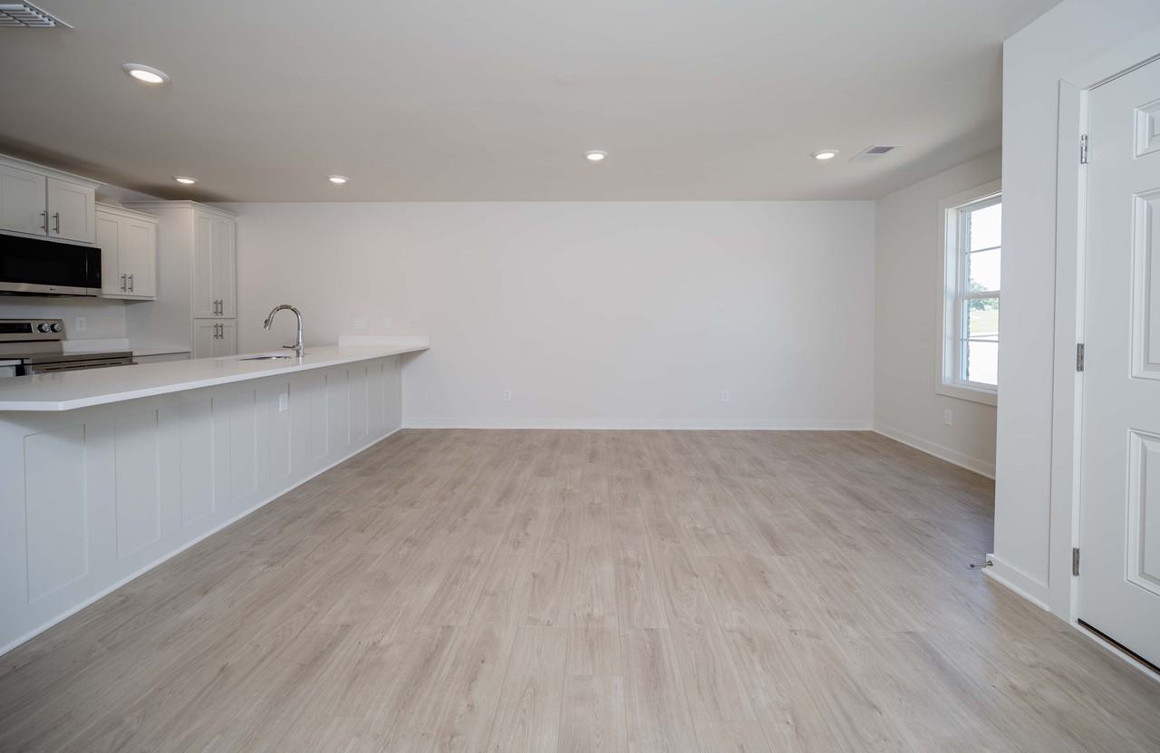 103 Mountaindale Dr #102 - Photo 4 of 18
