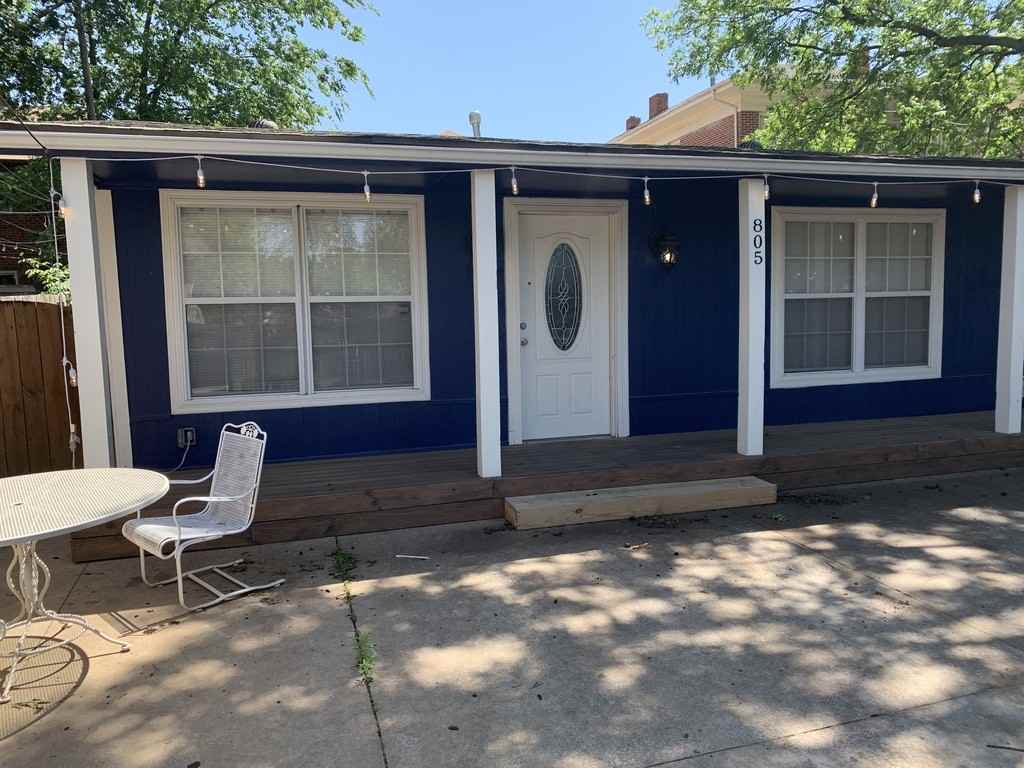 805 Nw 20th St #C - Photo 2 of 25