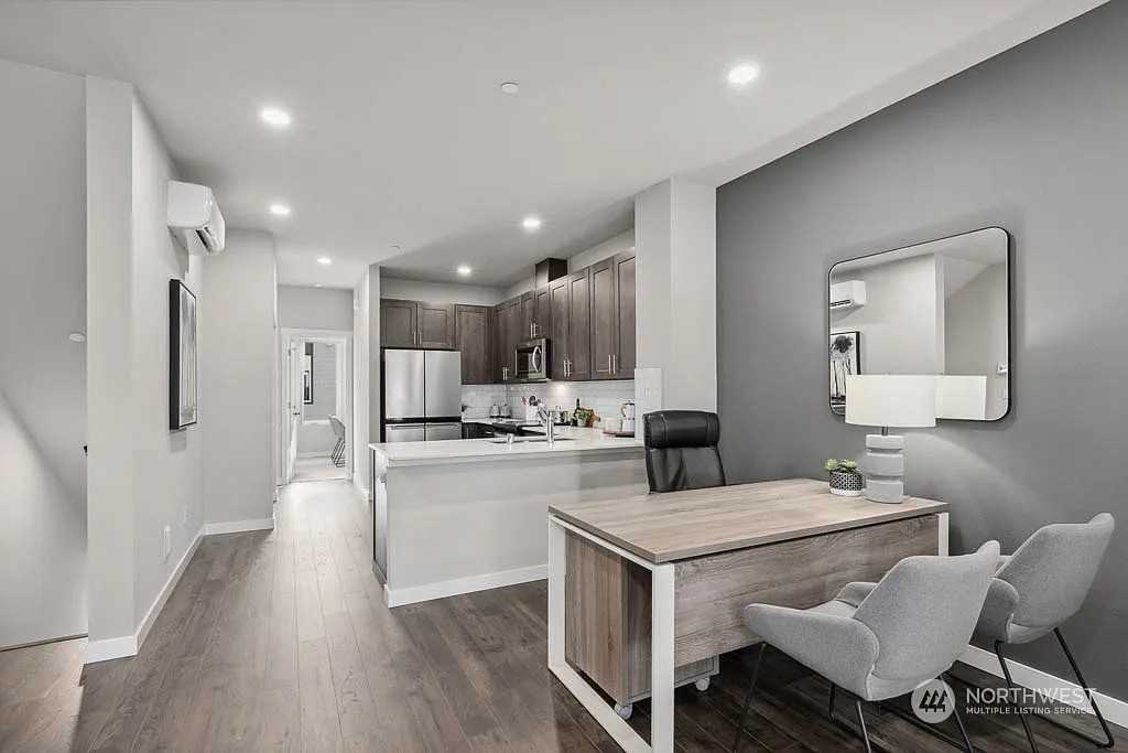 9622 19th Ave Se #E - Photo 5 of 18
