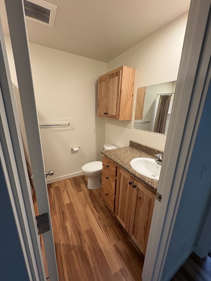 1842 City View St #TH - Photo 4 of 12