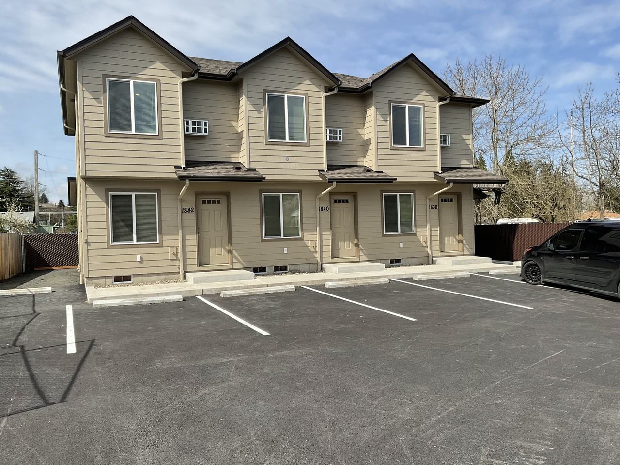 1842 City View St #TH - Photo 6 of 12
