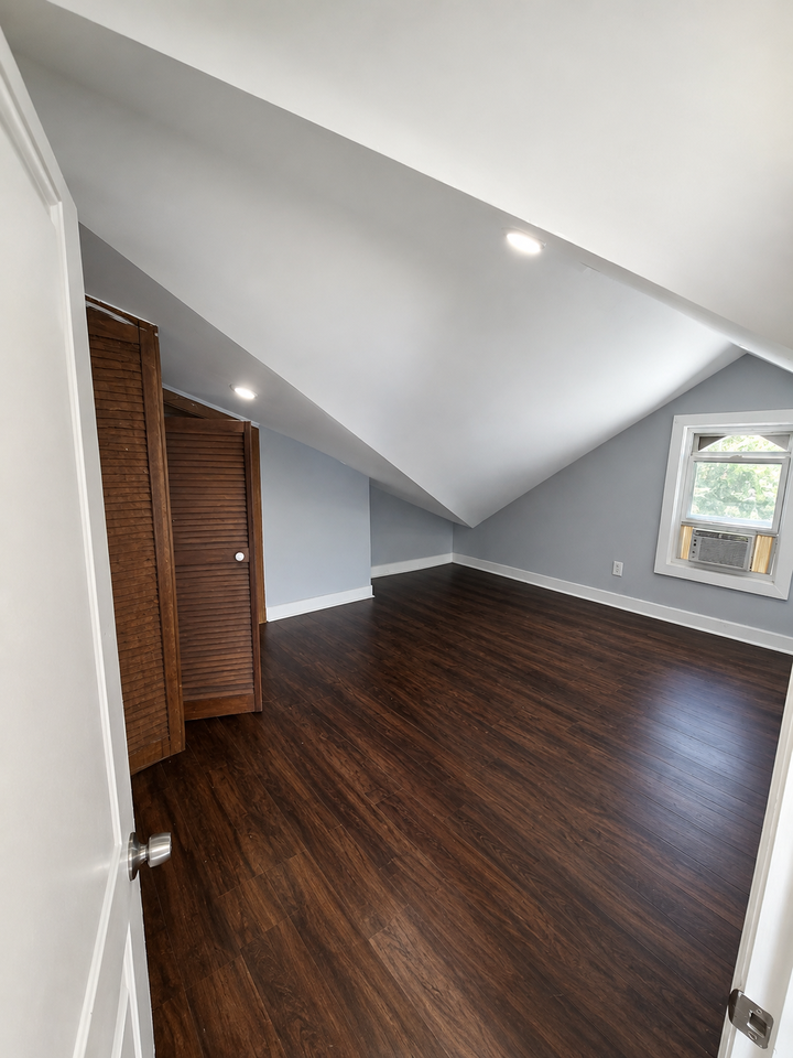 408 W Side Ave - Photo 3 of 7