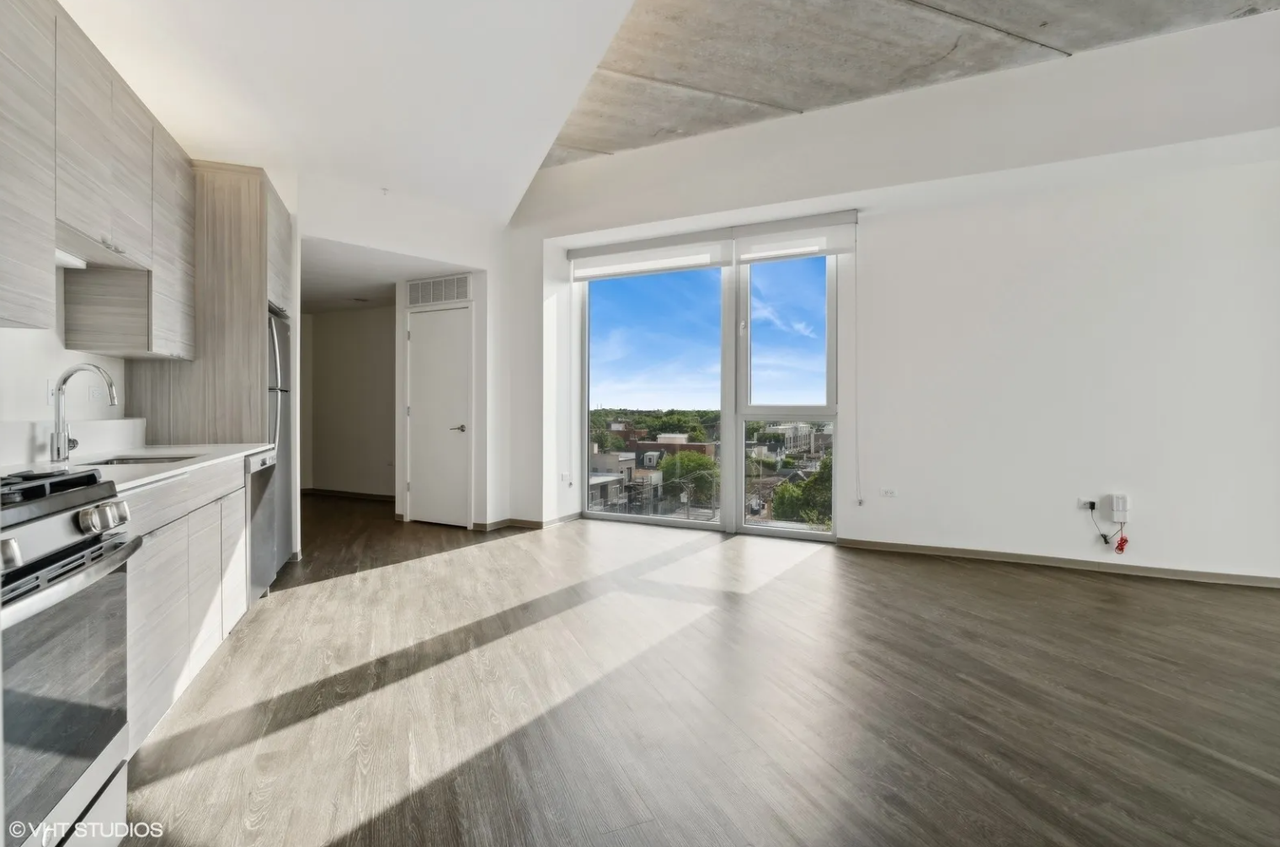 1922 N Milwaukee Ave #406 - Photo 3 of 13