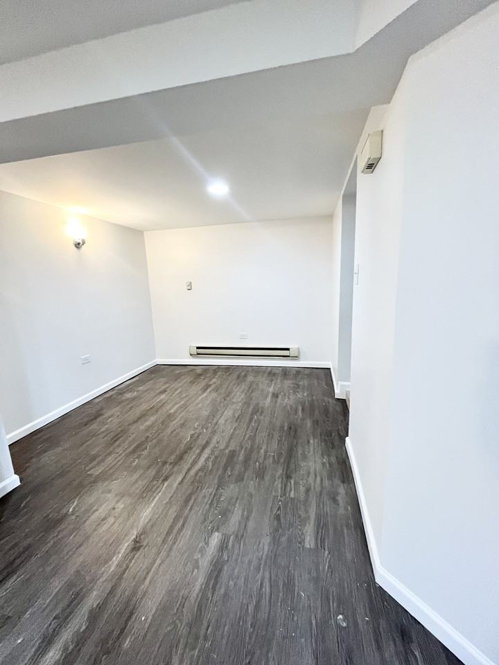 5311 W Newport Ave #1 - Photo 6 of 17