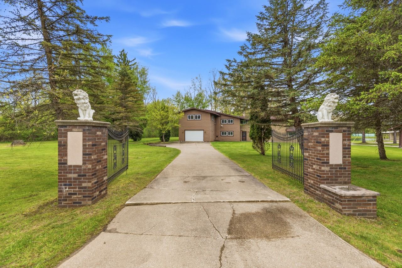 1392 Maple Grove Rd #NA - Photo 3 of 48