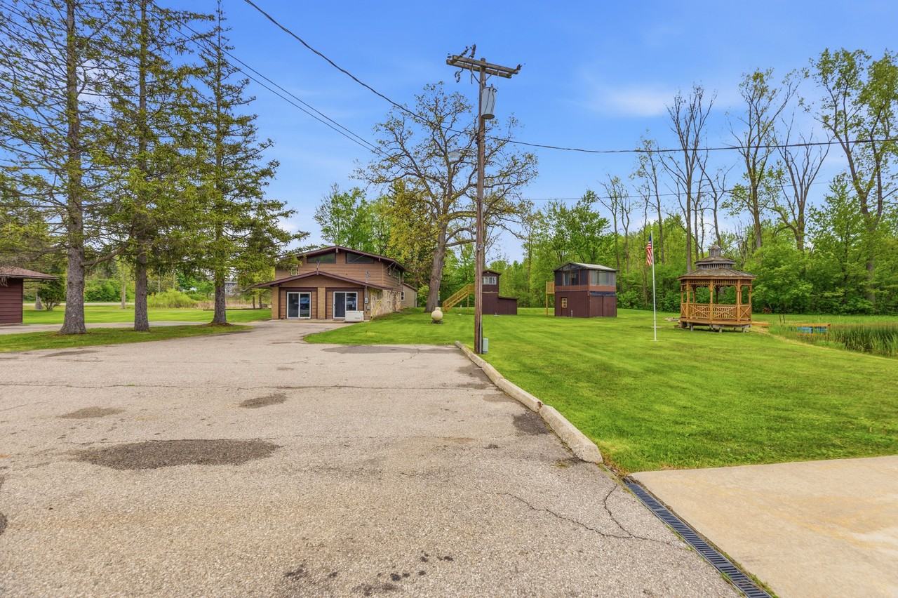 1392 Maple Grove Rd #NA - Photo 7 of 48