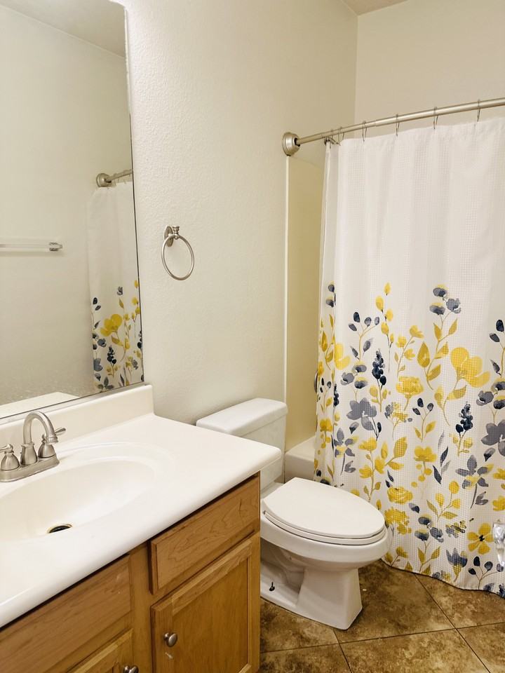 1177 W Laredo Ave #NA - Photo 5 of 16