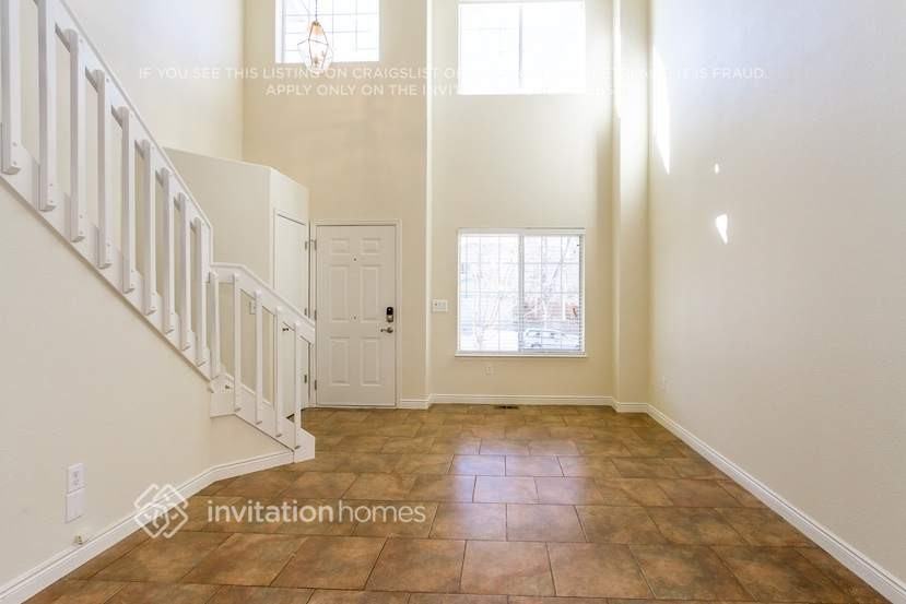 4992 N Silverlace Dr - Photo 4 of 25
