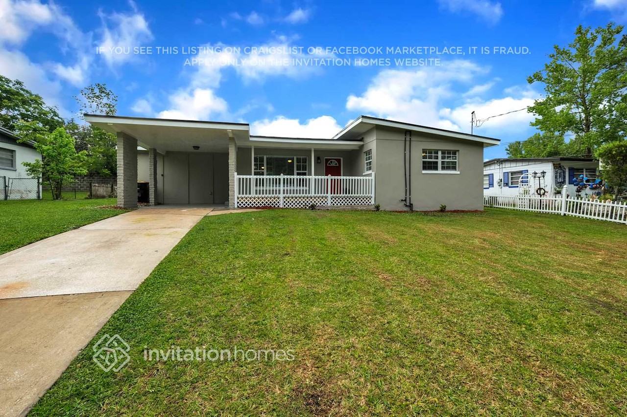 8061 Delaroche Dr - Photo 2 of 26