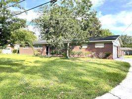 featured image of 4633 Waverly Ln