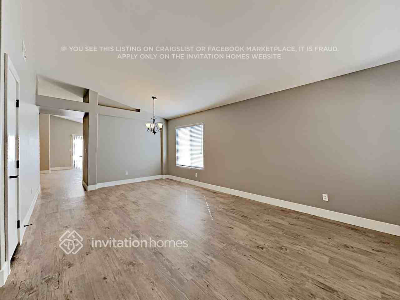 9600 Sky Hollow Dr - Photo 3 of 17