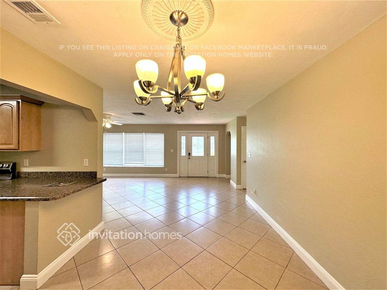 1324 W Hartley Cir - Photo 4 of 21