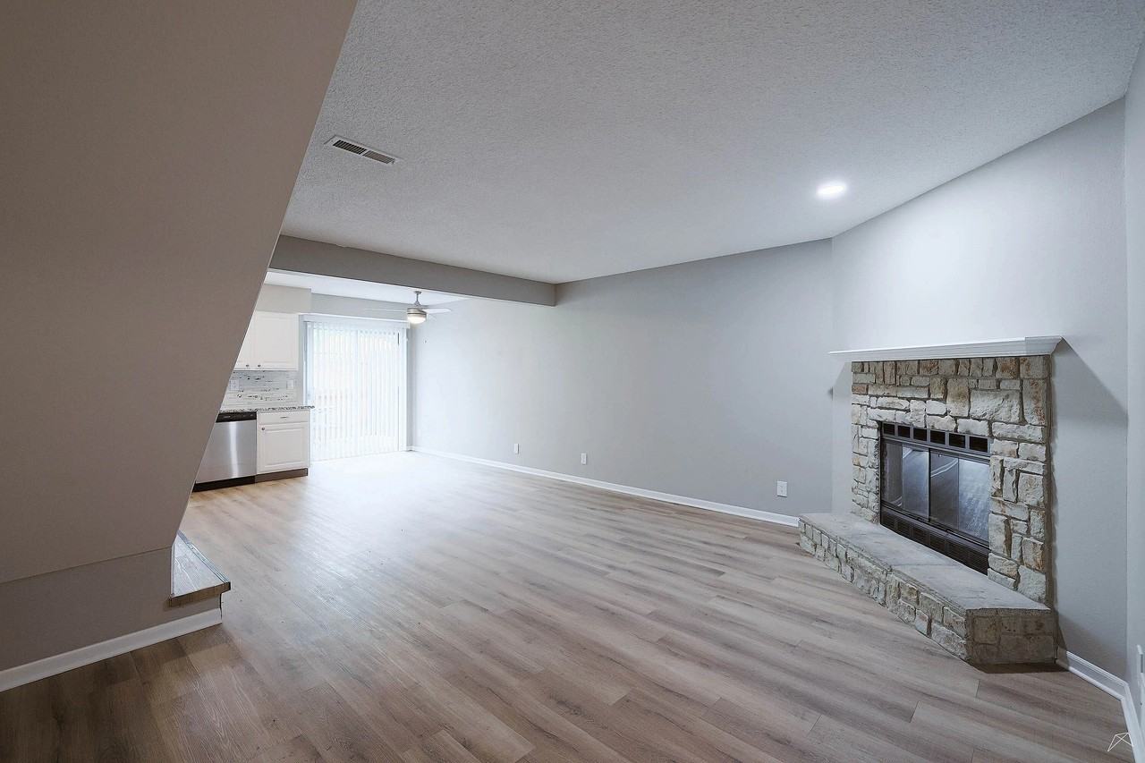 Chestnut Heights Townhomes - Photo 4 of 50