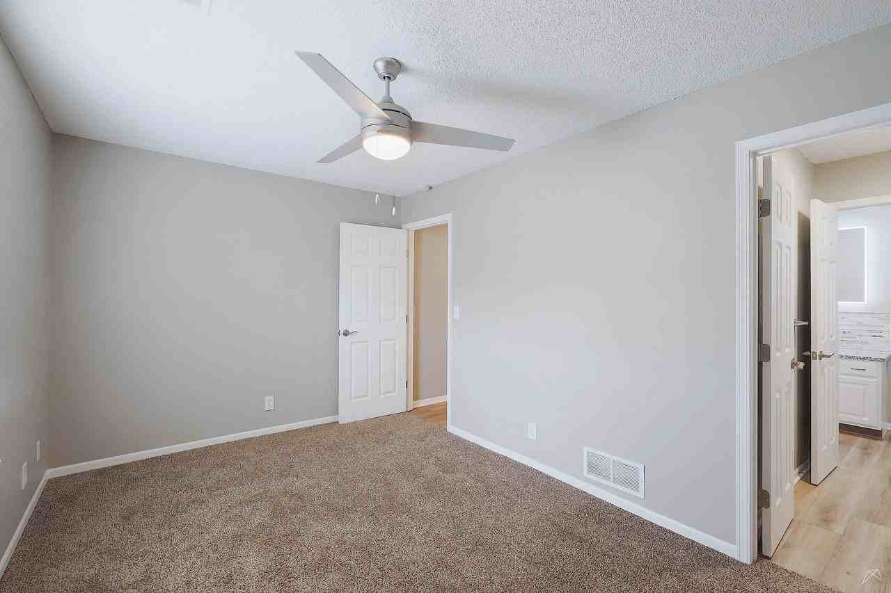 Chestnut Heights Townhomes - Photo 5 of 50