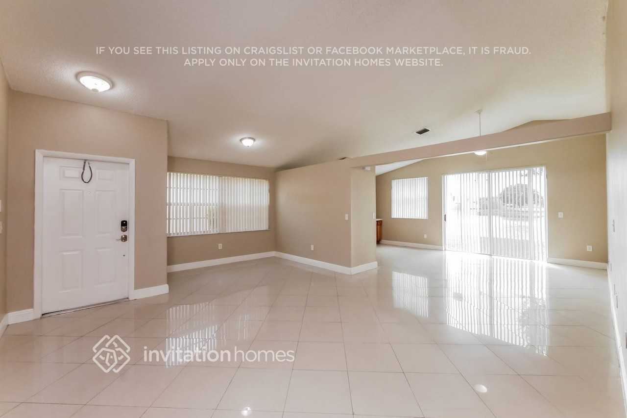 1544 Nw 158th Ave - Photo 3 of 17
