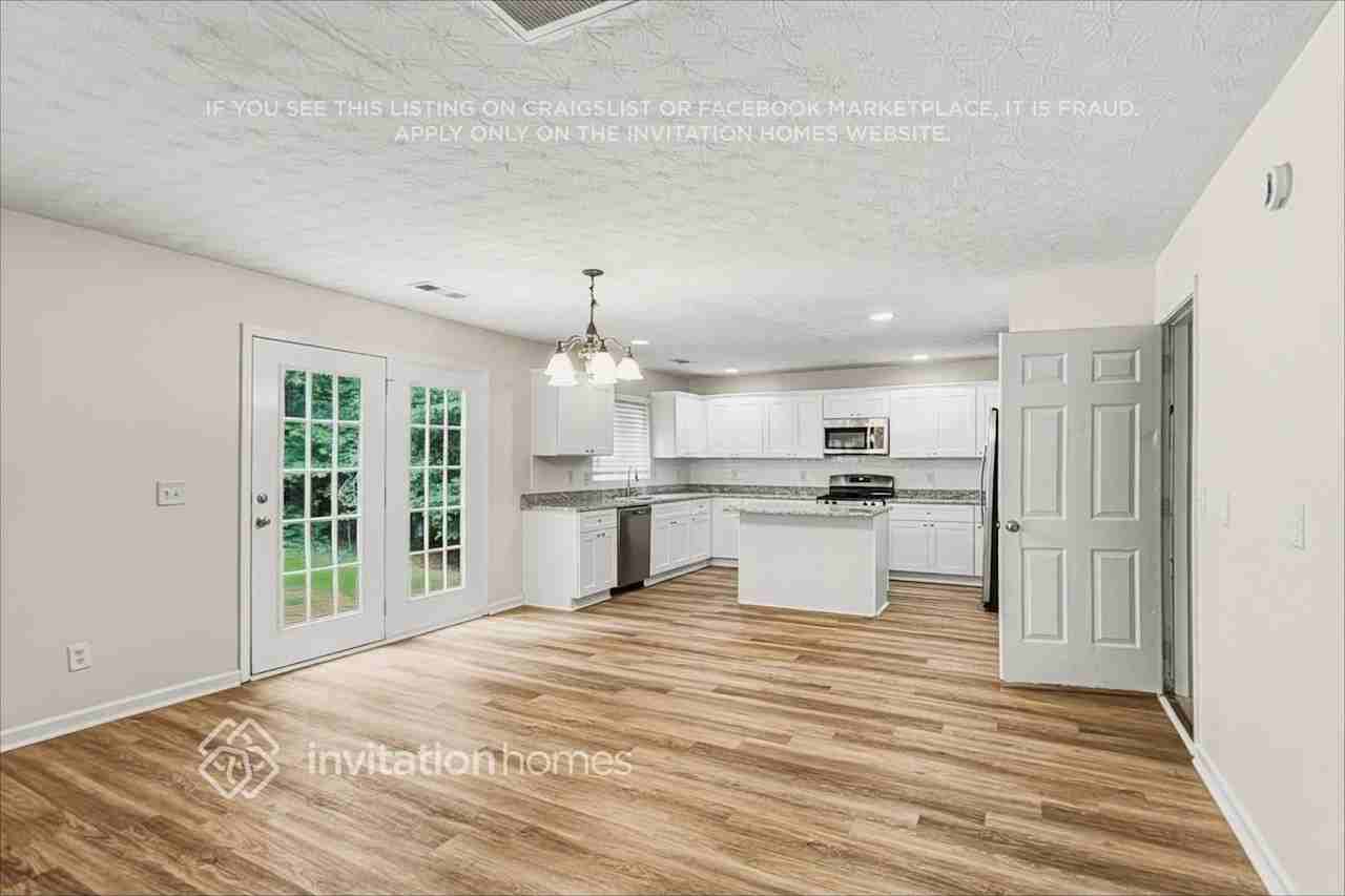 414 Waterbury Way - Photo 6 of 21