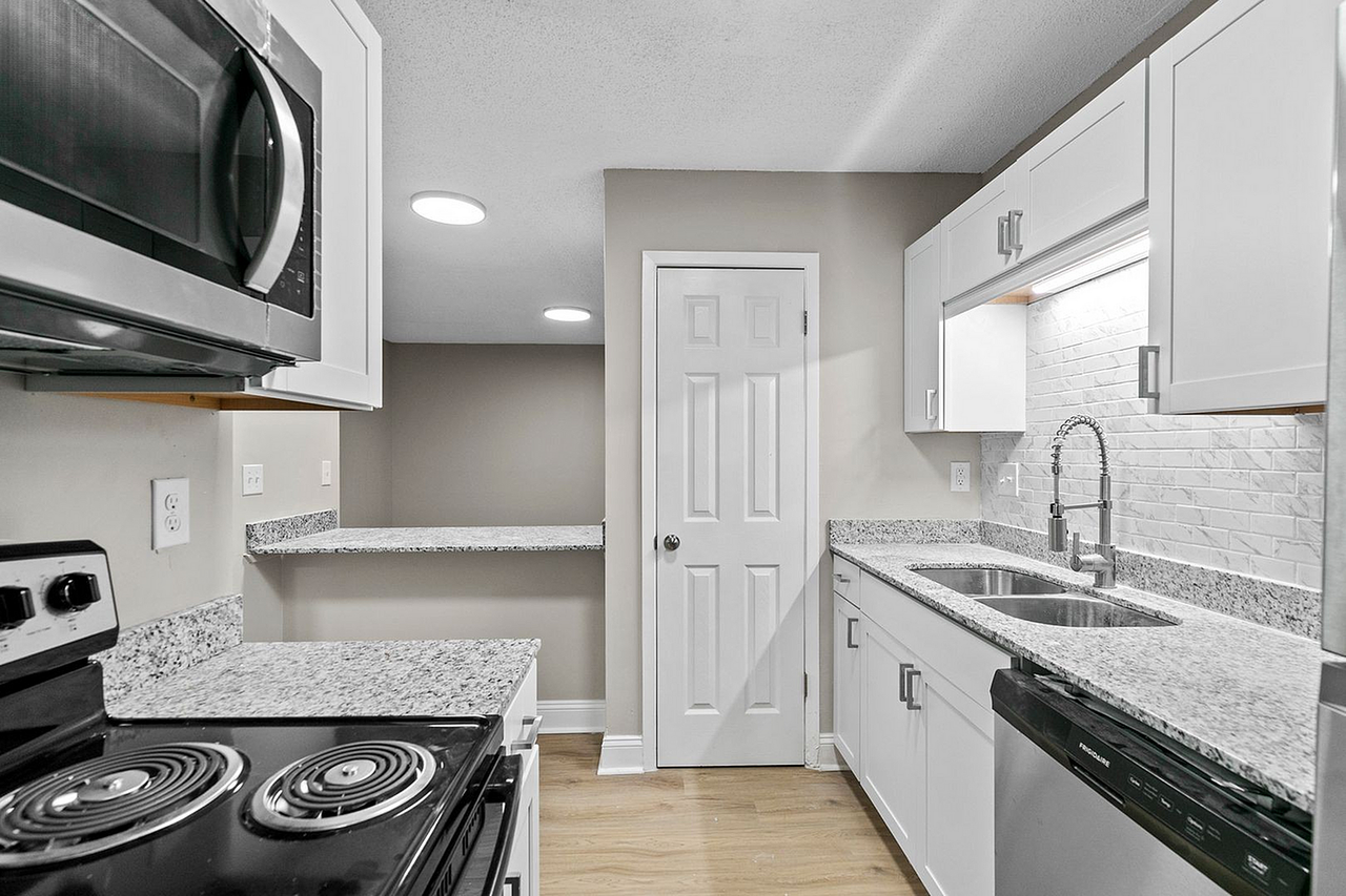 Skyland Pointe - Photo 3 of 47