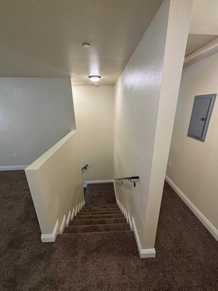 428 West 75th Street - Photo 3 of 17