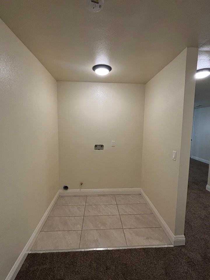 428 West 75th Street - Photo 7 of 17
