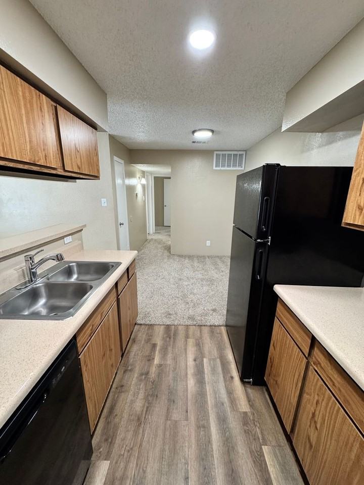 Creekwood Village - Photo 2 of 29