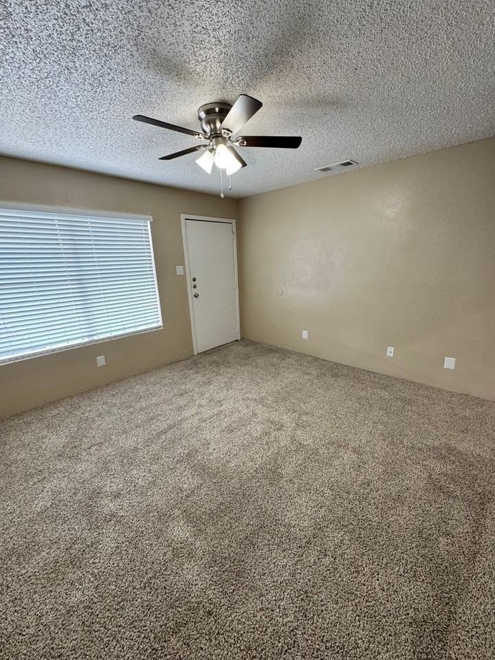 Creekwood Village - Photo 4 of 29