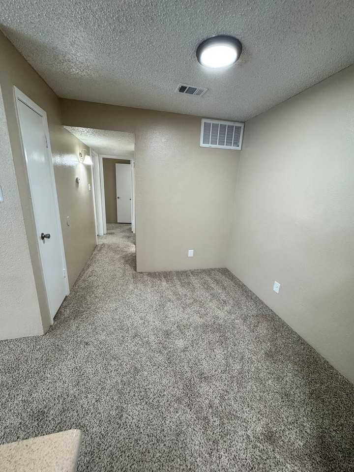 Creekwood Village - Photo 5 of 29
