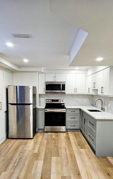 31 Swansea Street - Photo 4 of 17