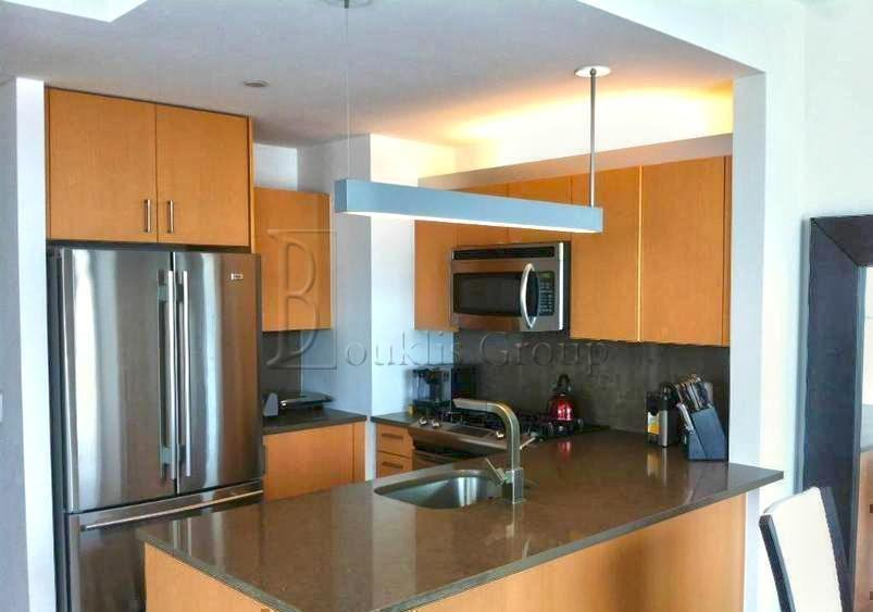 Spruce St #12U - Photo 6 of 8