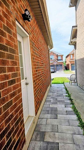 31 Swansea Street - Photo 2 of 17