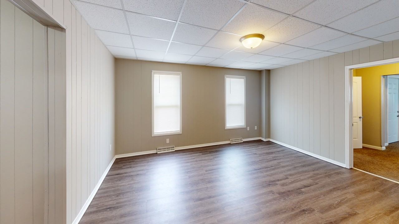 1303 Hemlock Ave #1 - Photo 6 of 9