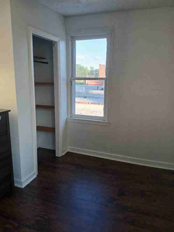 325 N. Shiawassee - Photo 2 of 2