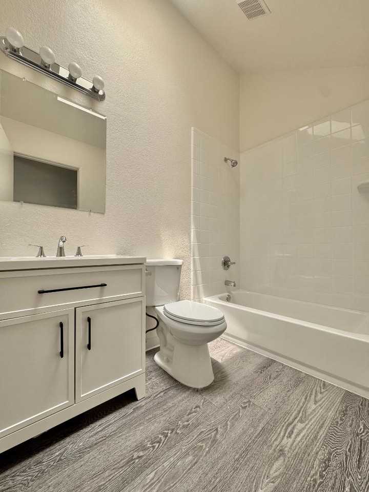 412 Ramona Ave - Photo 2 of 10