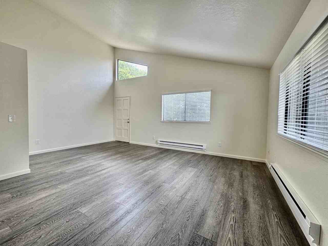 412 Ramona Ave - Photo 7 of 10