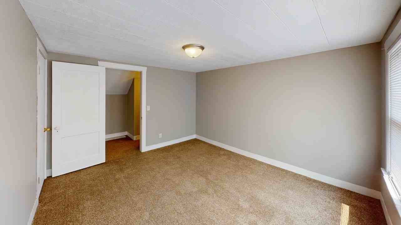 517 Squires Ave #1 - Photo 5 of 12