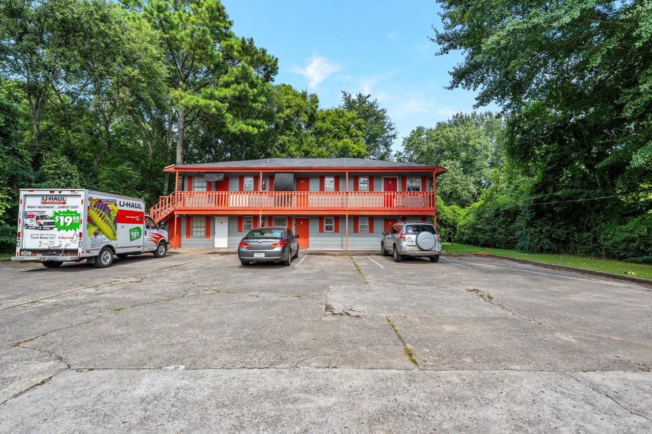 3911 Patton Road Southwest - Photo 5 of 10