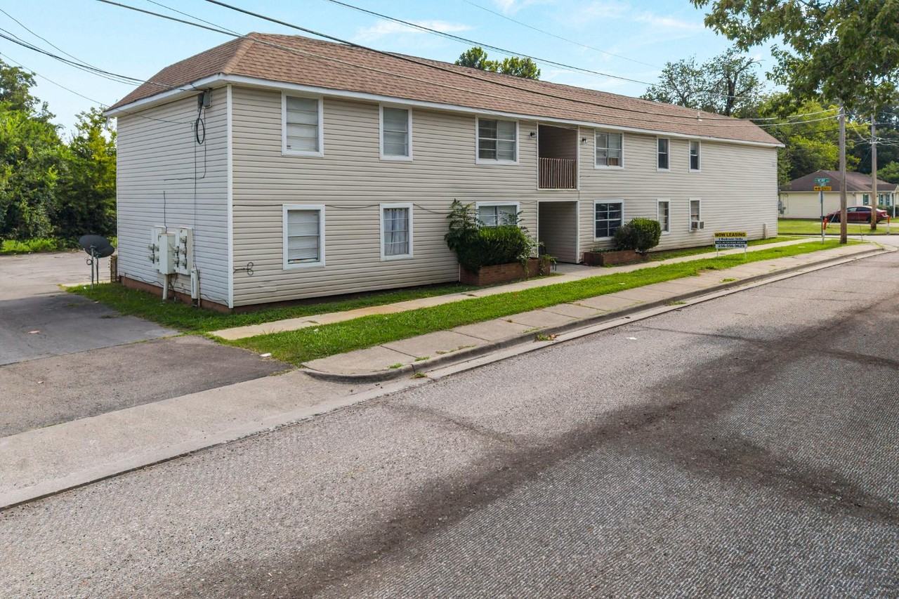 4101 McVay St SW - Photo 4 of 7