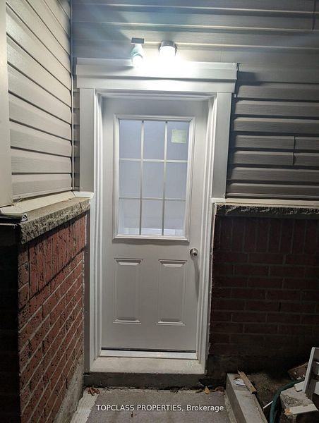 76 Samandria Avenue - Photo 4 of 10
