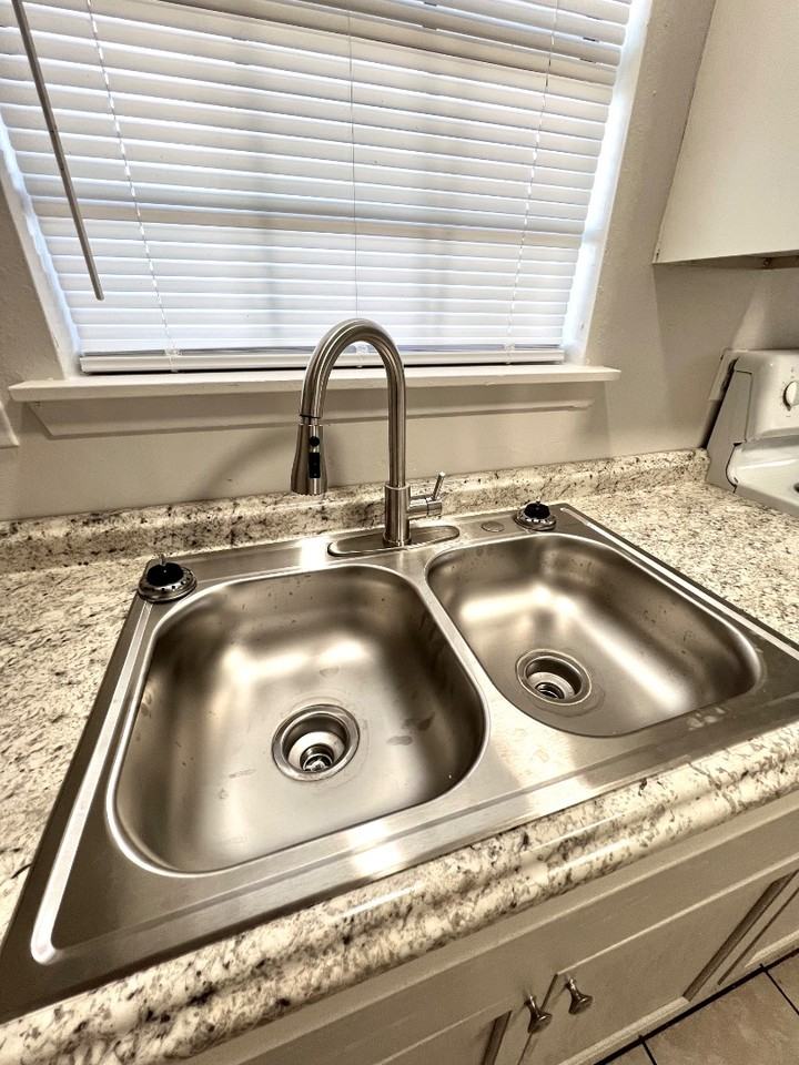 103 Sweetbriar St - Photo 5 of 10