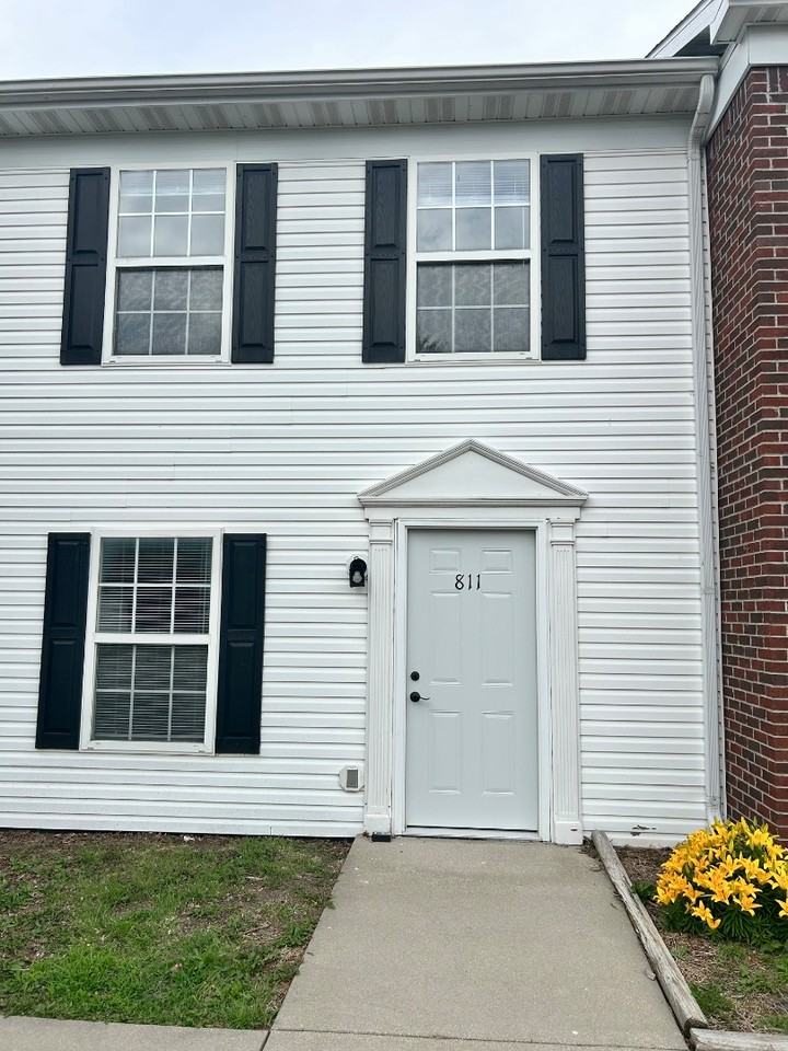 799 Titan Ct - Photo 5 of 49