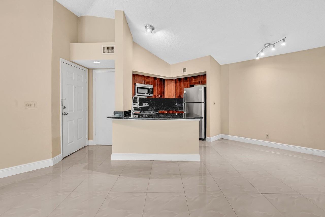 3340 Pinewalk Dr N #1 - Photo 6 of 50