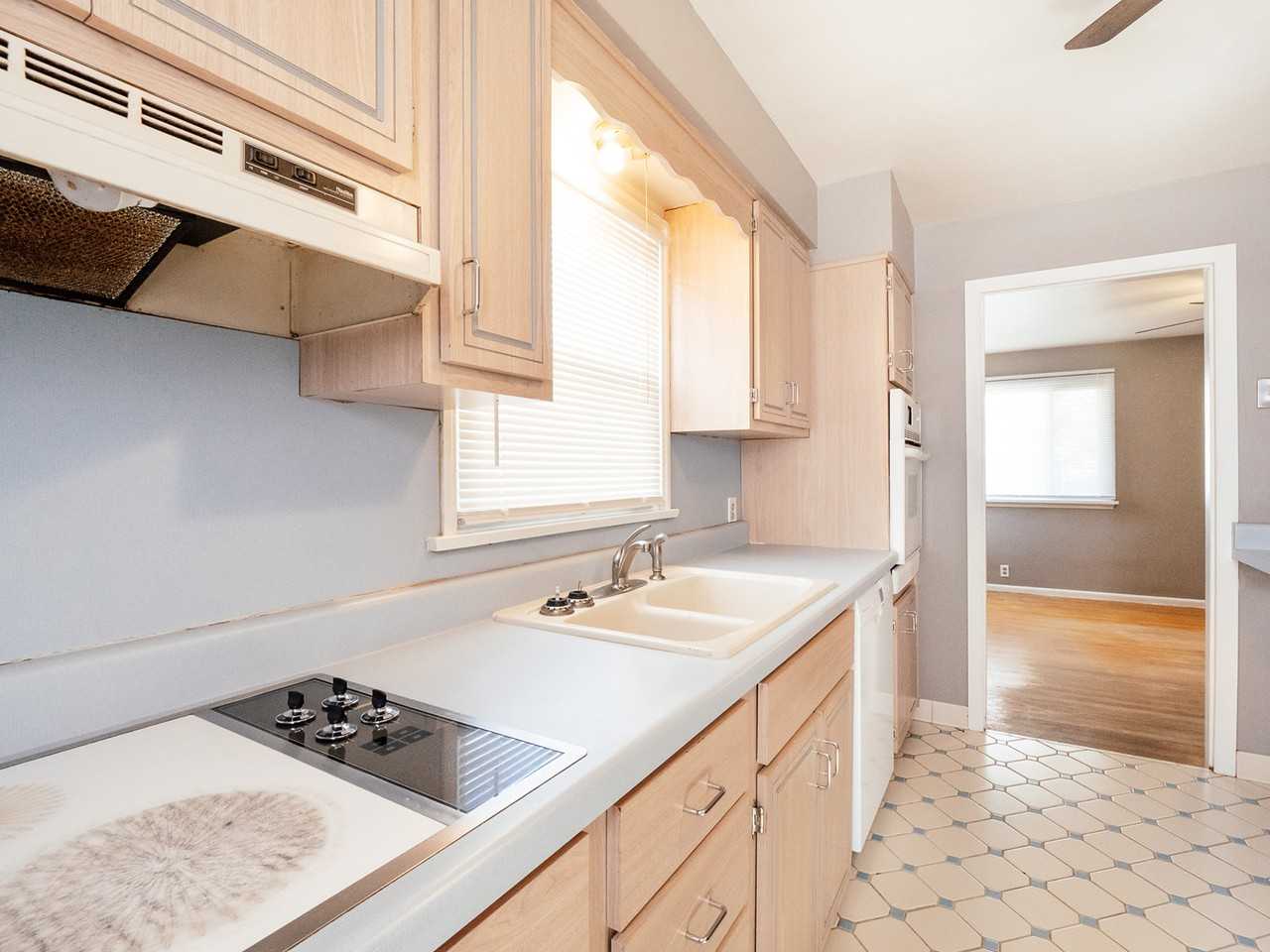 1015 Brough Ave #1 - Photo 4 of 10