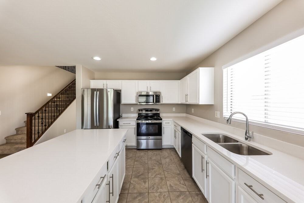 1793 S 217th Ave - Photo 7 of 17