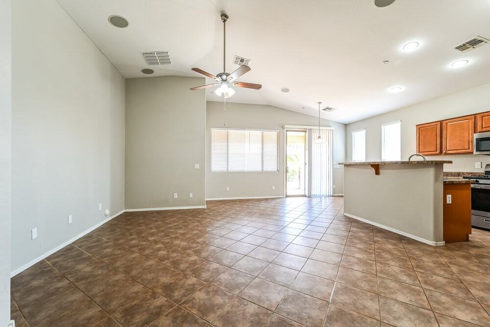 12137 W Dove Wing Way - Photo 4 of 16