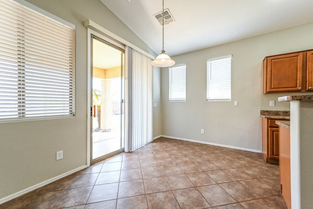 12137 W Dove Wing Way - Photo 5 of 16
