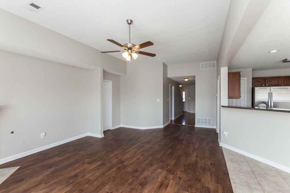 10805 Paul Coleman Dr - Photo 3 of 16