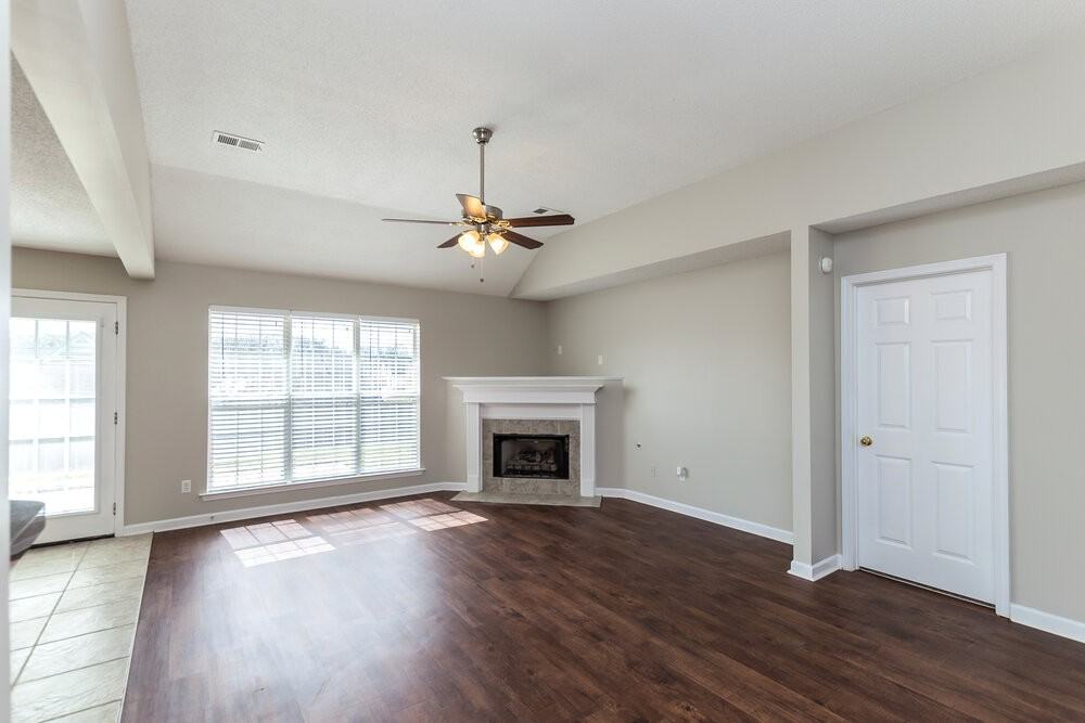 10805 Paul Coleman Dr - Photo 4 of 16